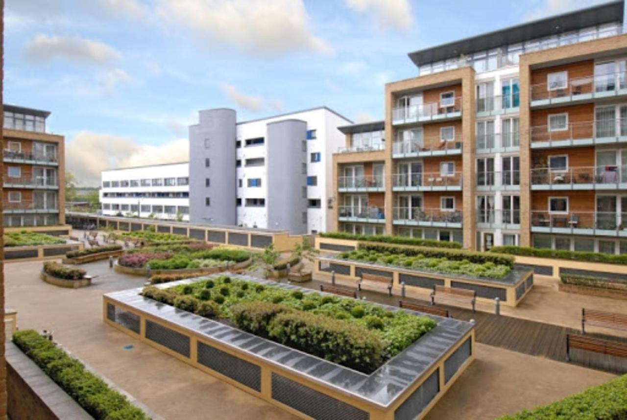 Nest Easy - Nine Elms * Londra